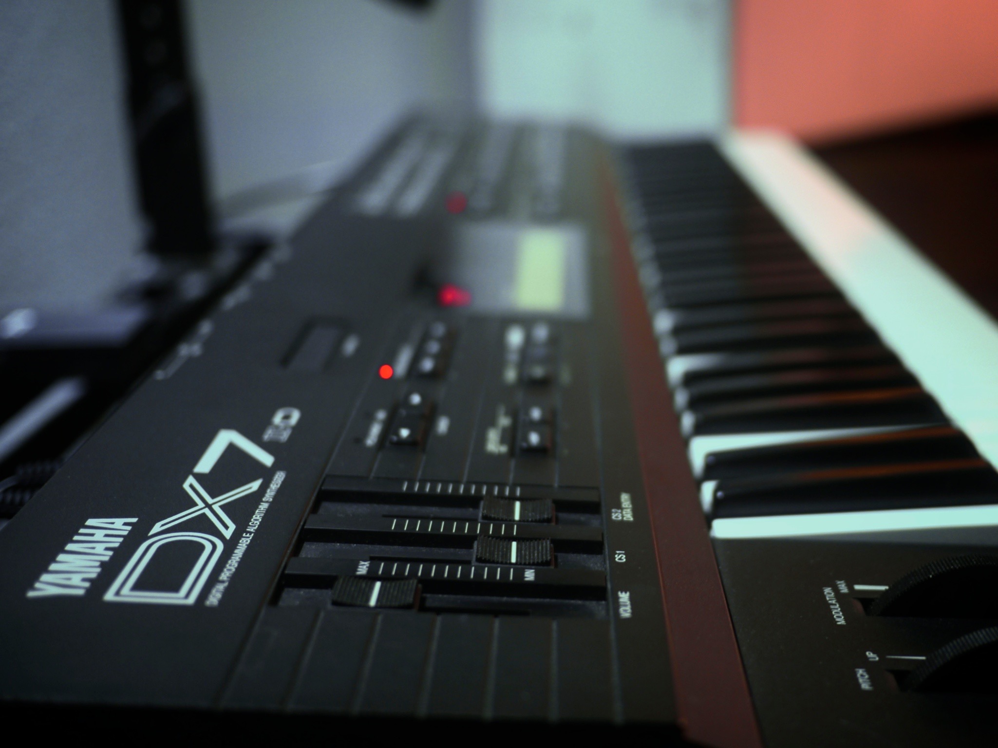 DX7 IID - 80's Gold